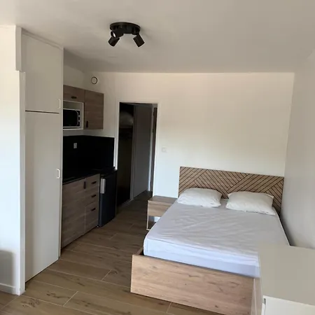 Super Climatise Sur Le Port De Apartmán *
