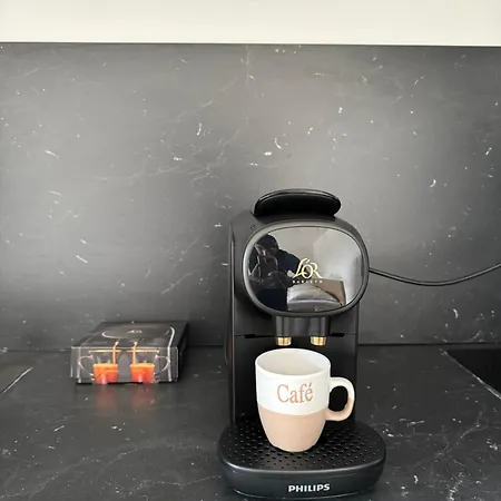 Super Climatise Sur Le Port De *