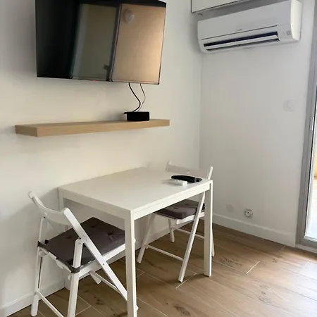 Super Climatise Sur Le Port De