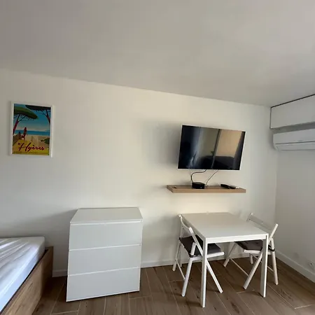 Super Climatise Sur Le Port De