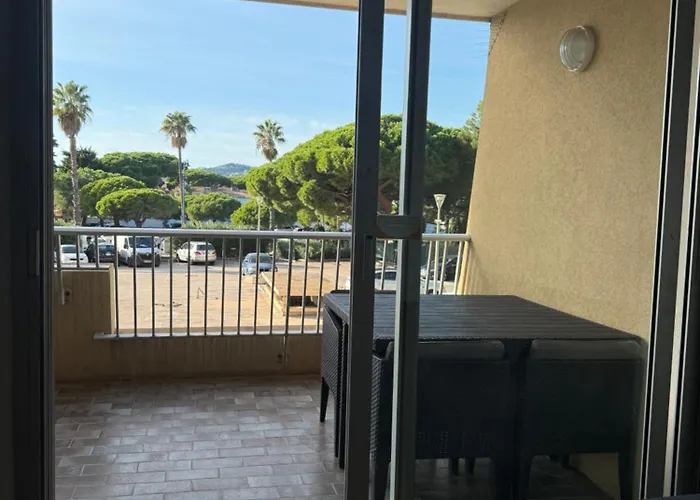 Apartment Super Climatise Sur Le Port De *