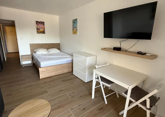 Apartment Super Climatise Sur Le Port De Hyères